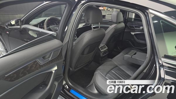 Audi A6 2021, фото 11
