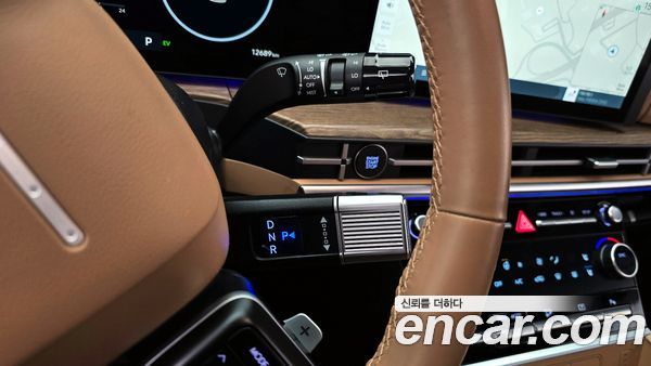 Hyundai Santa Fe 2025, фото 9
