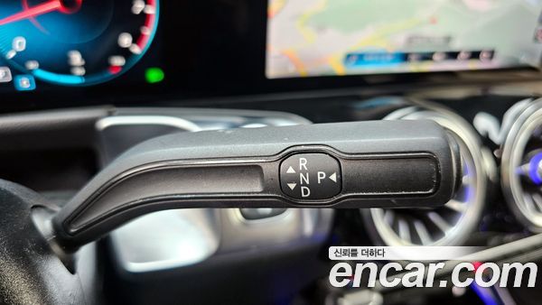 Mercedes-Benz GLB 2021, фото 9