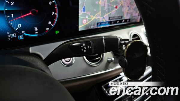 Mercedes-Benz E-Class 2021, фото 9