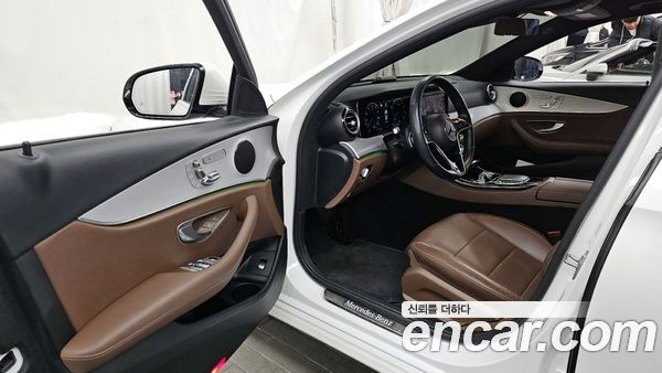 Mercedes-Benz E-Class 2021, фото 10