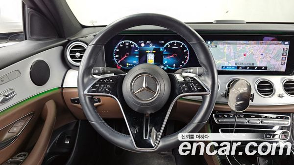 Mercedes-Benz E-Class 2021, фото 13