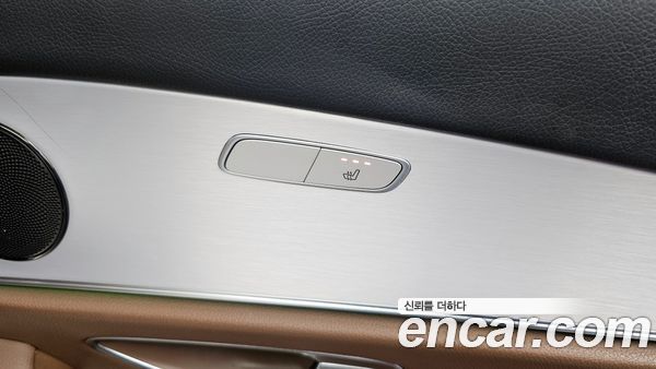 Mercedes-Benz E-Class 2021, фото 18