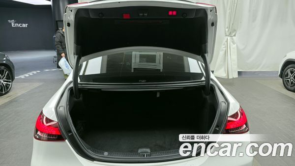 Mercedes-Benz E-Class 2021, фото 20