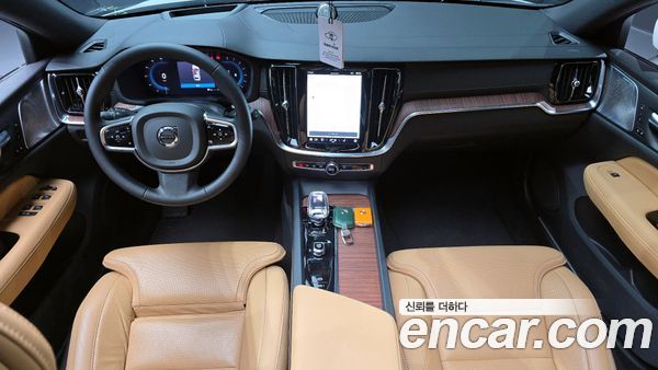 Volvo V60 2023, фото 7