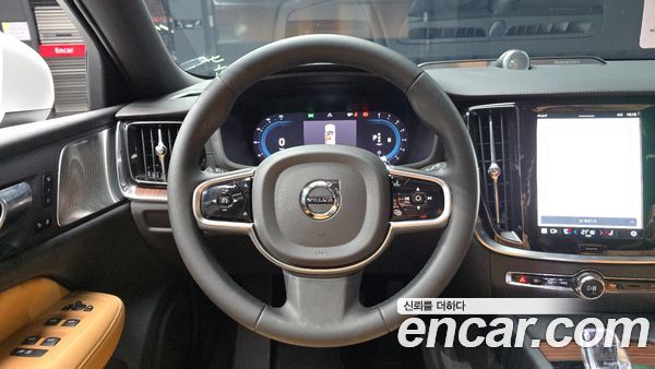 Volvo V60 2023, фото 13