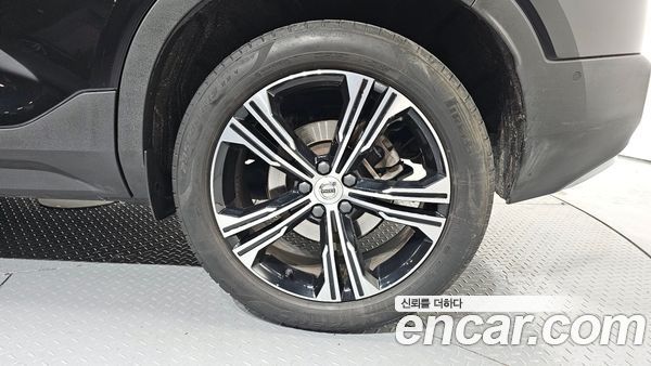 Volvo XC40 2022, фото 5