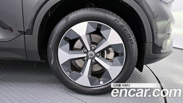 Volvo XC40 2023, фото 5