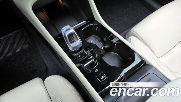 Volvo XC40 2023, фото 9