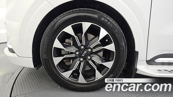 Kia Carnival 2021, фото 5
