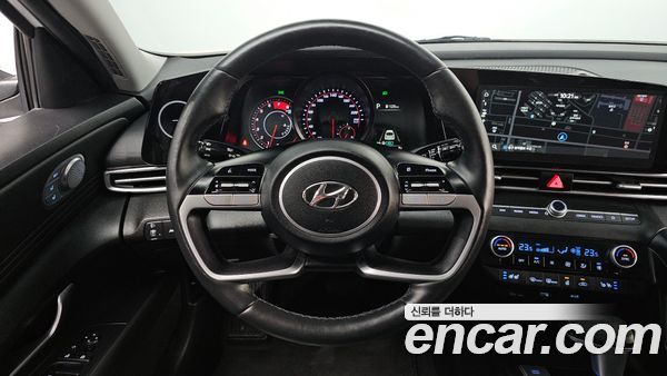 Hyundai Elantra 2023, фото 13