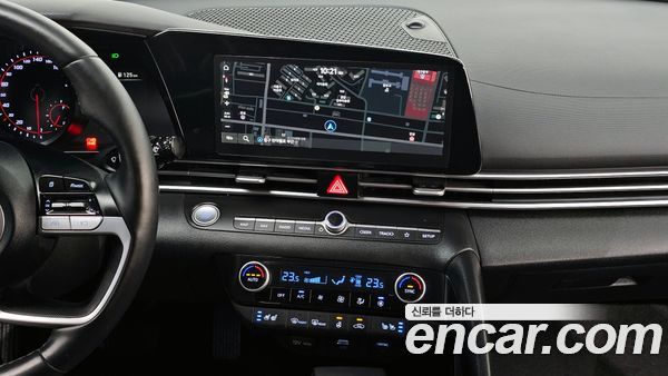Hyundai Elantra 2023, фото 15