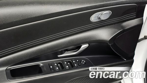 Hyundai Elantra 2023, фото 18