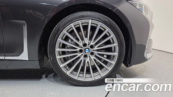 BMW 7 Series 2021, фото 5