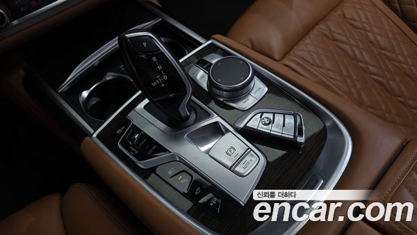 BMW 7 Series 2021, фото 9