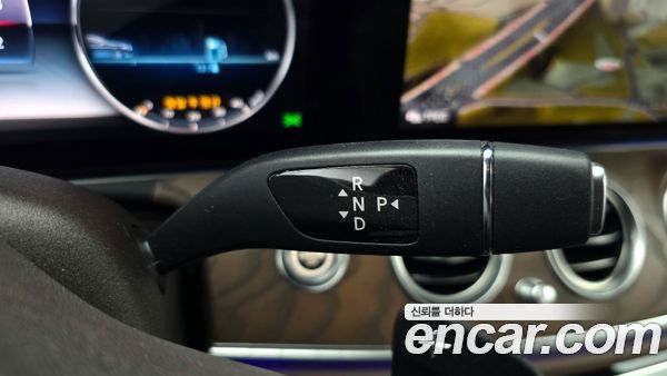 Mercedes-Benz E-Class 2020, фото 9