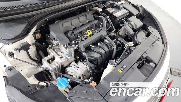 Hyundai Elantra 2020, фото 6