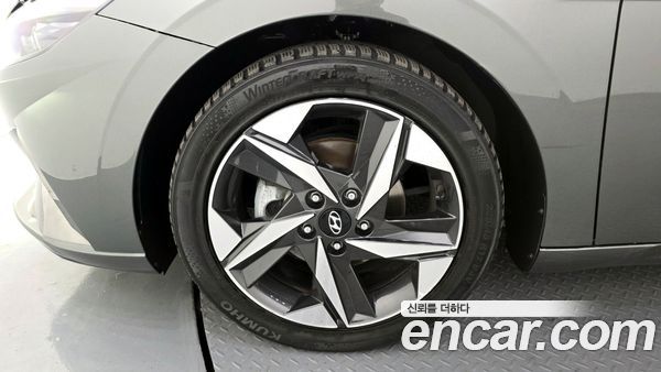 Hyundai Elantra 2021, фото 5