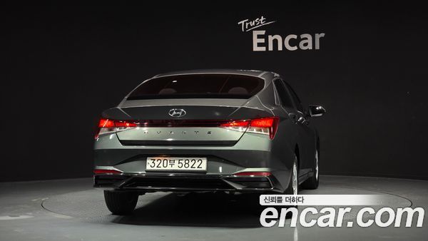Hyundai Elantra 2021, фото 4
