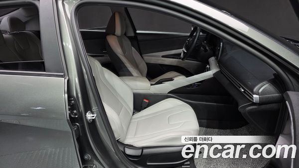 Hyundai Elantra 2021, фото 10