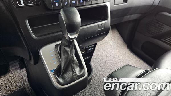 Hyundai Staria 2022, фото 9