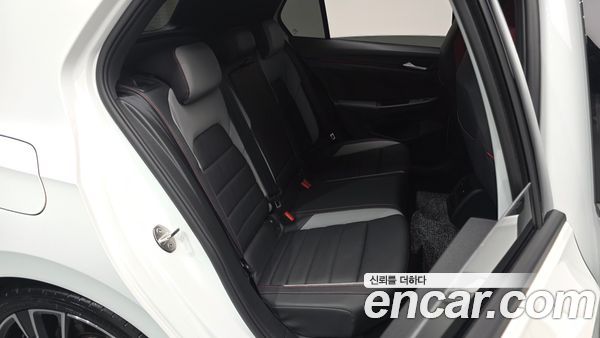 Volkswagen Golf 2023, фото 11