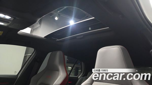 Volkswagen Golf 2023, фото 15