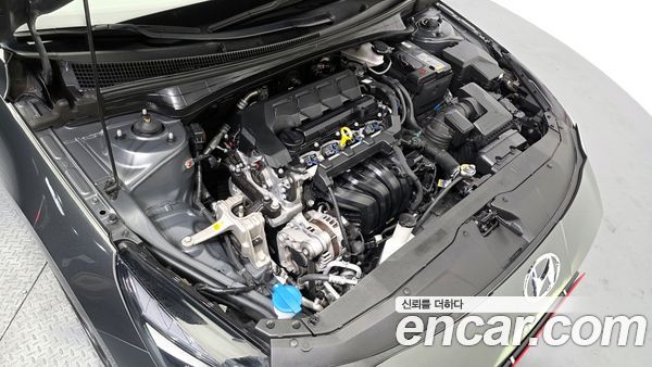 Hyundai Elantra 2022, фото 6
