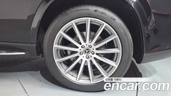 Mercedes-Benz GLS 2023, фото 4