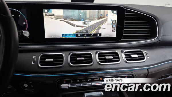 Mercedes-Benz GLS 2023, фото 13