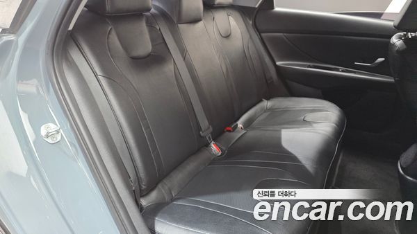 Hyundai Elantra 2022, фото 12