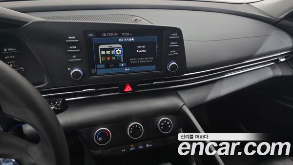 Hyundai Elantra 2022, фото 14