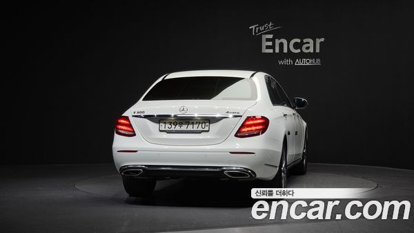 Mercedes-Benz E-Class 2020, фото 4