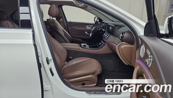 Mercedes-Benz E-Class 2020, фото 11