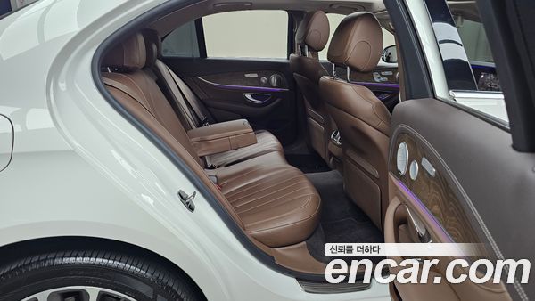 Mercedes-Benz E-Class 2020, фото 12