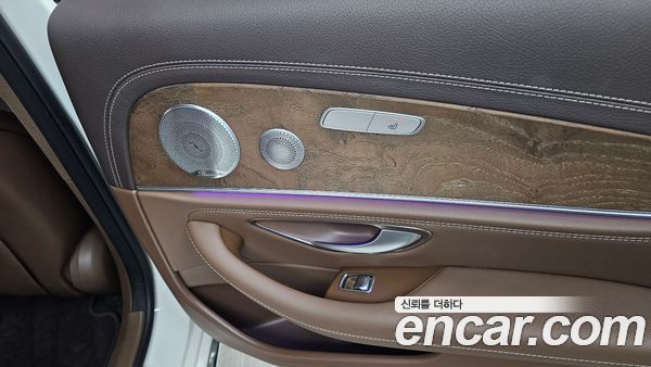 Mercedes-Benz E-Class 2020, фото 18