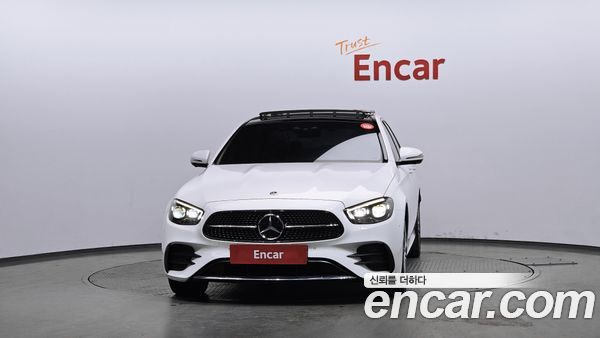 Mercedes-Benz E-Class 2021, фото 3