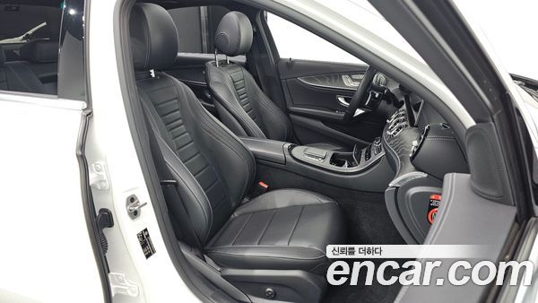 Mercedes-Benz E-Class 2021, фото 10