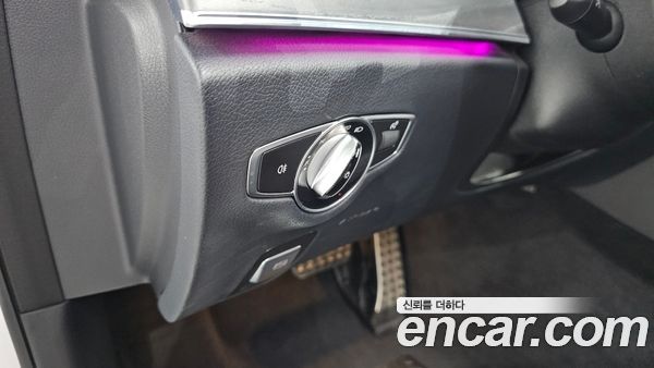 Mercedes-Benz E-Class 2021, фото 16