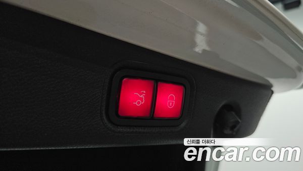 Mercedes-Benz E-Class 2021, фото 17