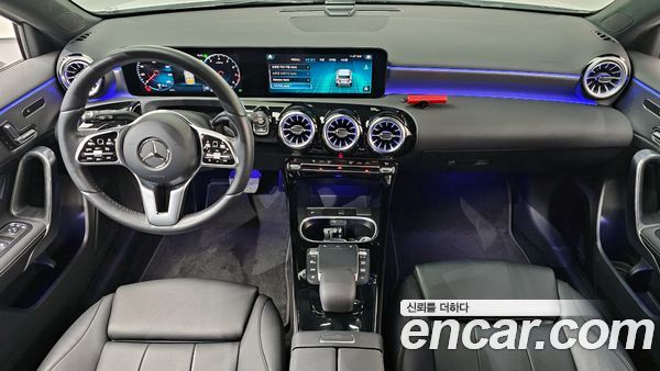 Mercedes-Benz A-Class 2023, фото 7
