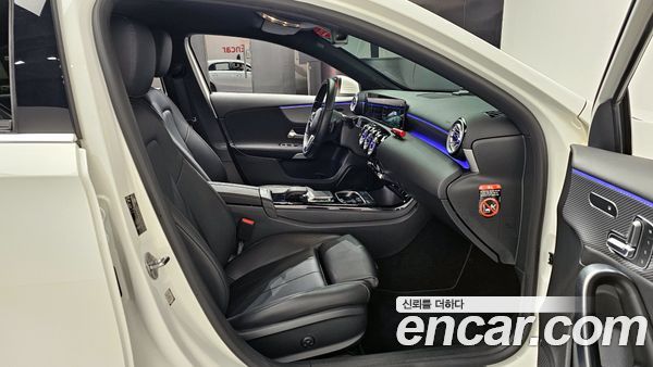 Mercedes-Benz A-Class 2023, фото 10