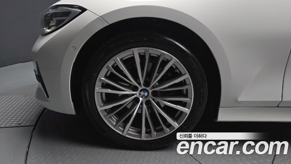 BMW 3 Series 2022, фото 5