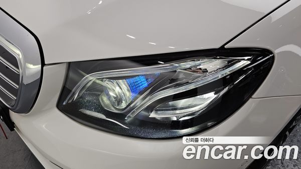 Mercedes-Benz E-Class 2020, фото 8