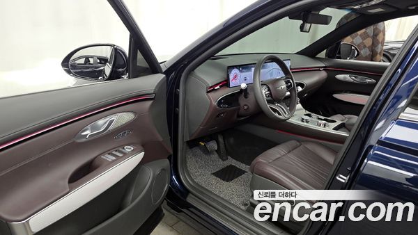 Genesis GV70 2025, фото 13