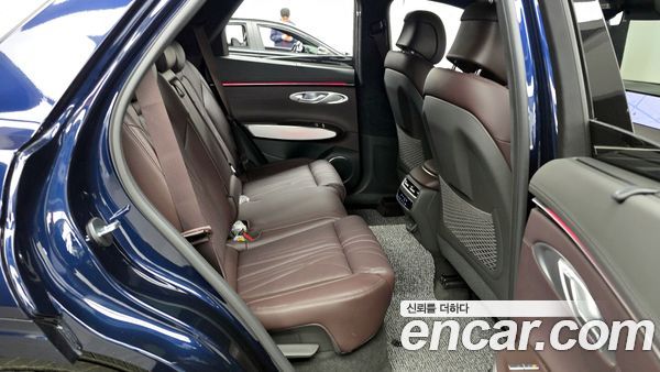 Genesis GV70 2025, фото 17