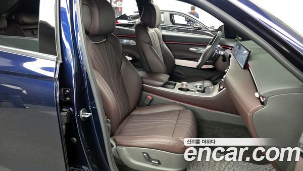 Genesis GV70 2025, фото 16