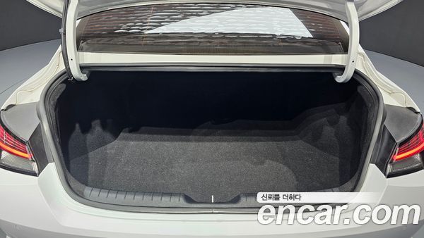 Hyundai Elantra 2021, фото 26