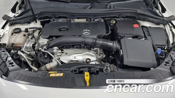 Mercedes-Benz GLA 2023, фото 6
