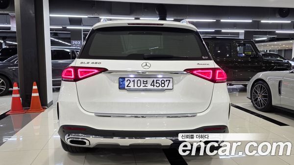 Mercedes-Benz GLE 2023, фото 6